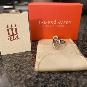 Women’s Size 8 James Avery Silver Mother’s Love Ring
